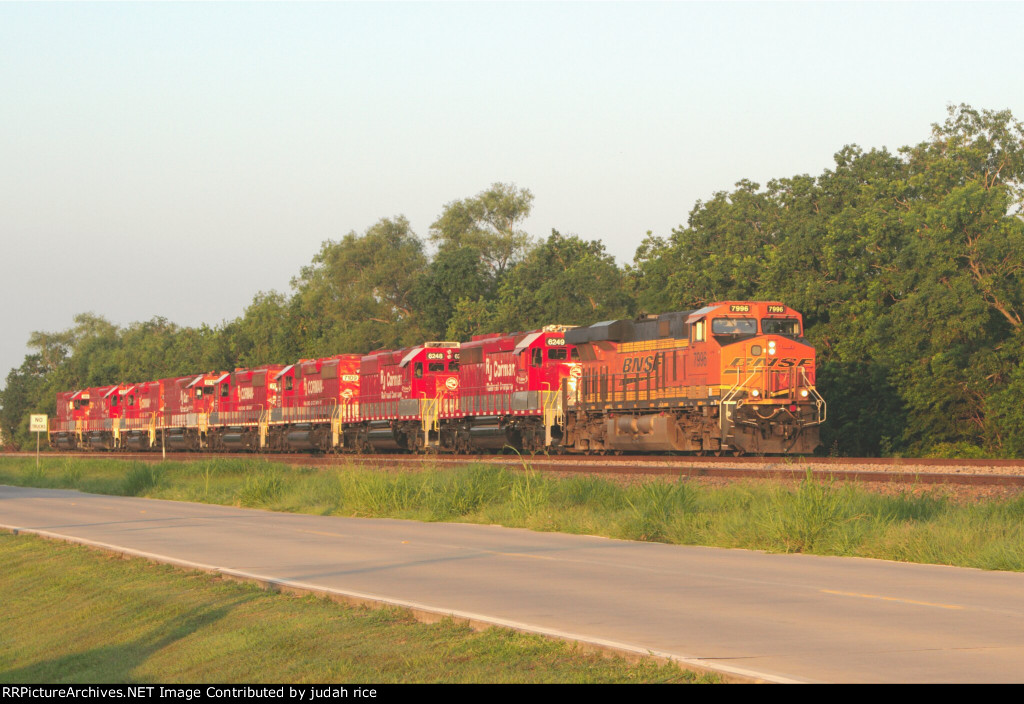 BNSF 7996